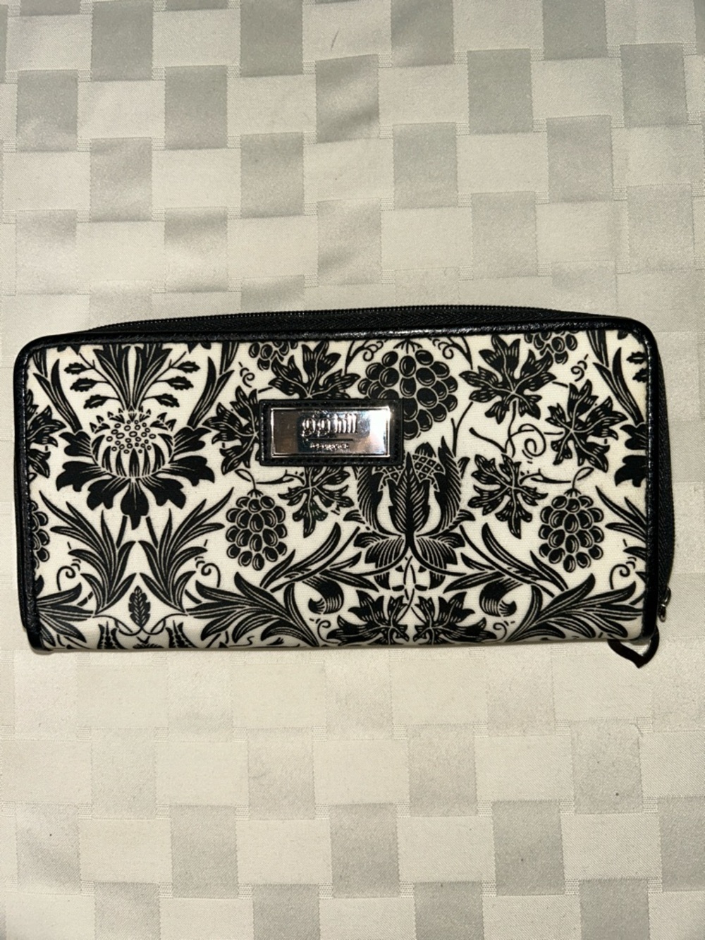 Gigi Hill Black & White Floral Zip-Around Wallet with Silver Plaque - Picture 4 of 4